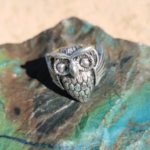 Metal Ring Owl Design